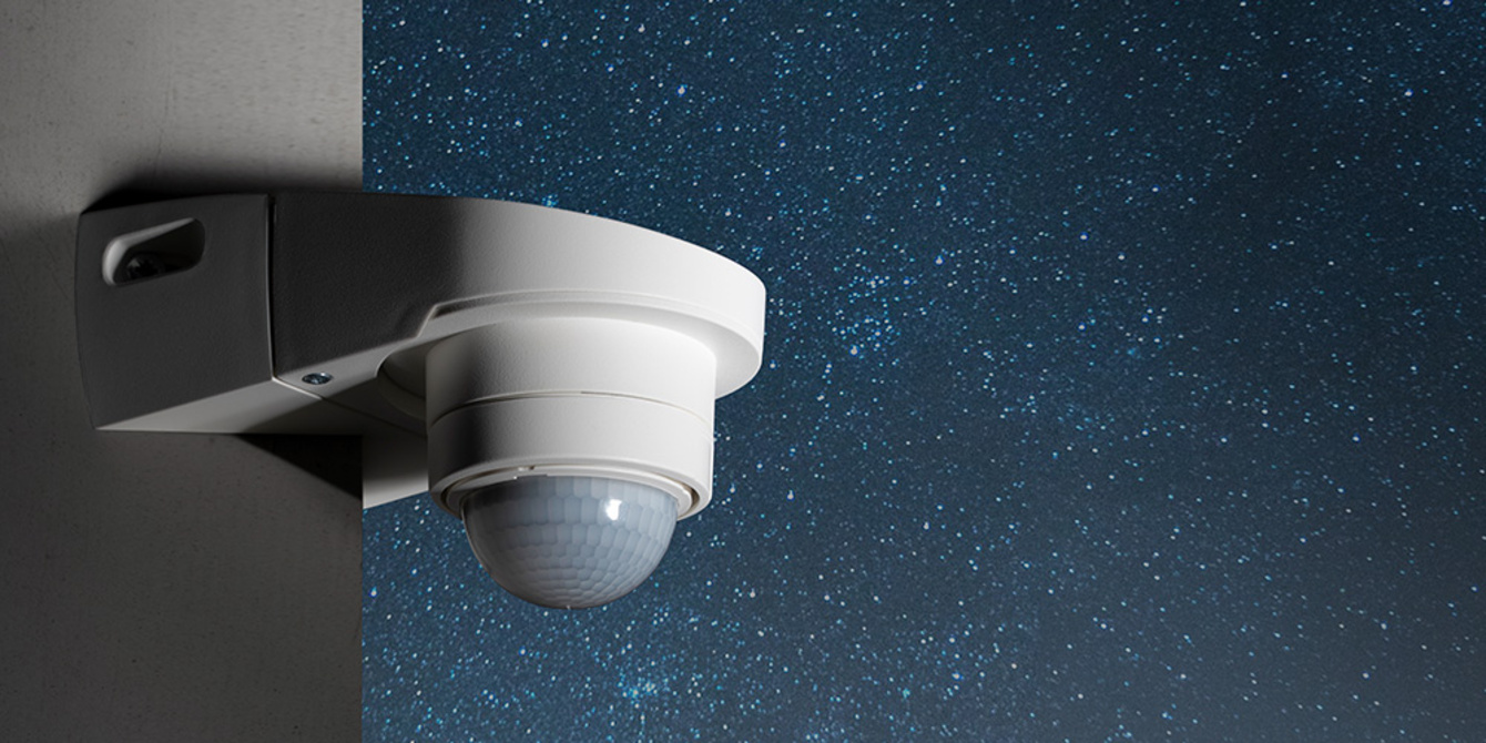 Bewegungsmelder 240° Grad bei Elektro-Service Graubner in Bad Lauchstädt/Schafstädt